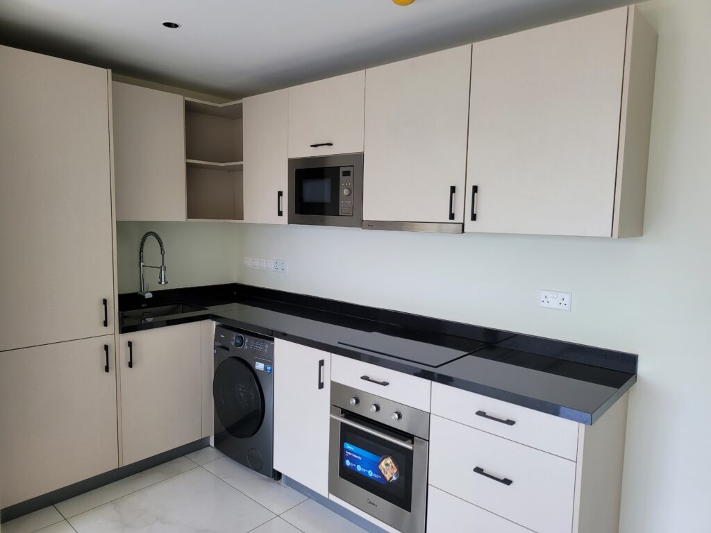 Saraconstrution12556